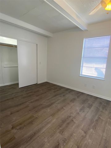 1222 S Lamar Street, Weatherford, TX 76086