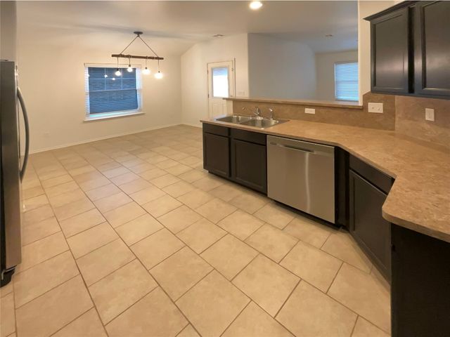 703 NE 20th Terrace, Newcastle, OK 73065