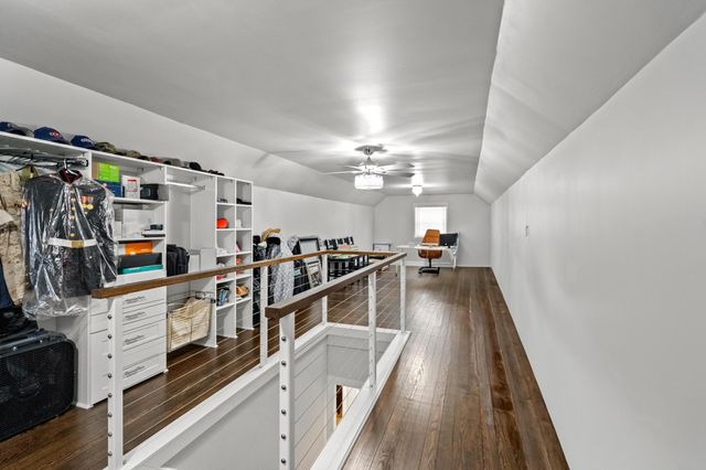 104 Bonnie Leslie Avenue, Bellevue, KY 41073