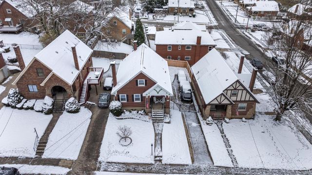 104 Bonnie Leslie Avenue, Bellevue, KY 41073