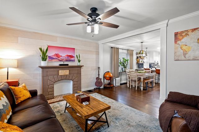 104 Bonnie Leslie Avenue, Bellevue, KY 41073