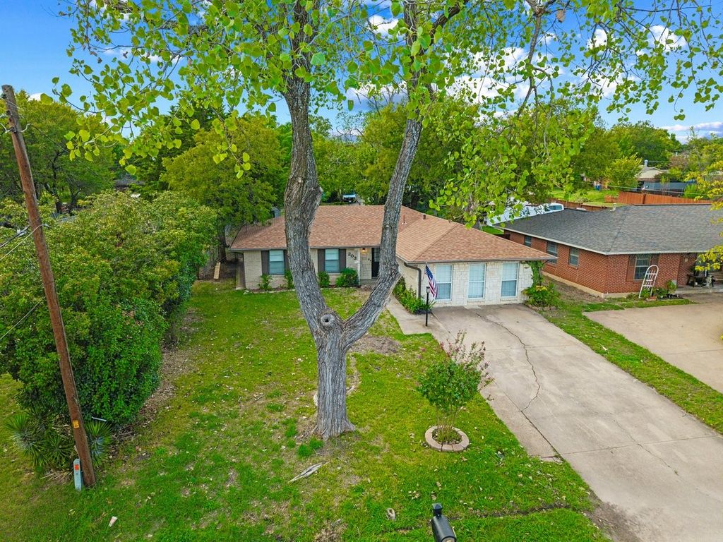 203 Evelyn Street, Desoto, TX 75115 — photo 3