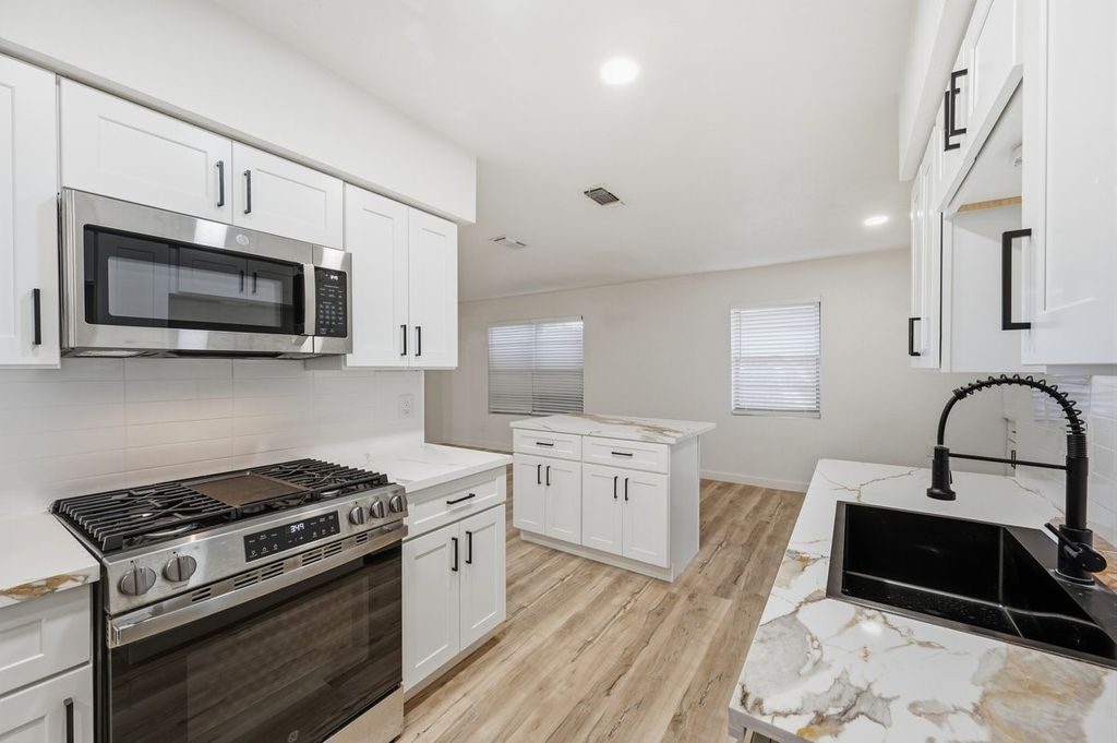 203 Evelyn Street, Desoto, TX 75115 — photo 5
