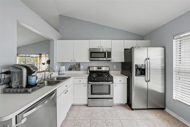 5214 CREEKMORE LANE, Tampa, FL 33624