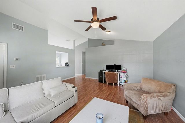 5214 CREEKMORE LANE, Tampa, FL 33624