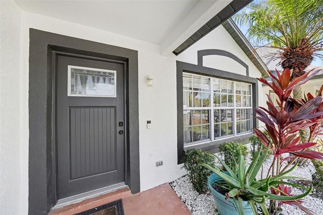 5214 CREEKMORE LANE, Tampa, FL 33624