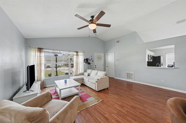 5214 CREEKMORE LANE, Tampa, FL 33624