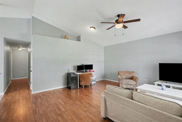 5214 CREEKMORE LANE, Tampa, FL 33624