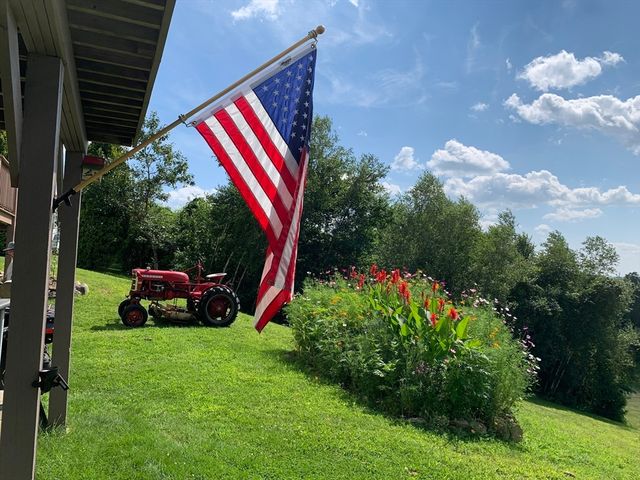 164 Hovey Rd, Monson, MA 01057