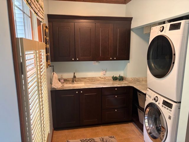 164 Hovey Rd, Monson, MA 01057