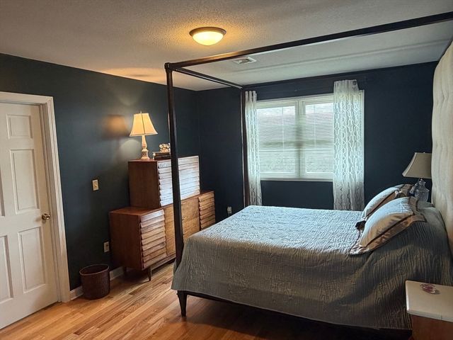164 Hovey Rd, Monson, MA 01057