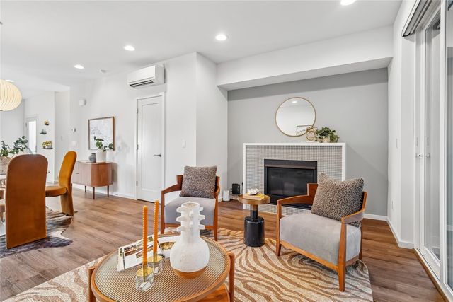 4220 6th Avenue NW, Seattle, WA 98107