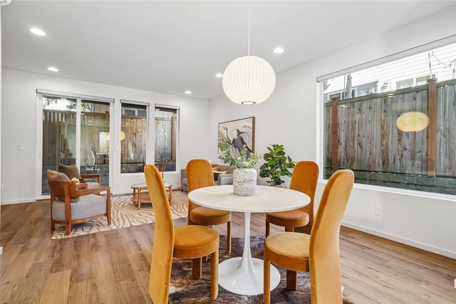 4220 6th Avenue NW, Seattle, WA 98107