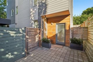 4220 6th Avenue NW, Seattle, WA 98107