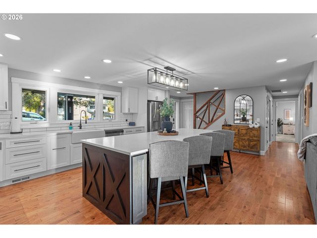 1434 Sw 5TH Pl, Gresham, OR 97080