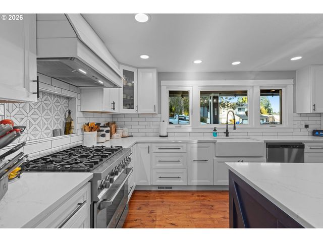 1434 Sw 5TH Pl, Gresham, OR 97080