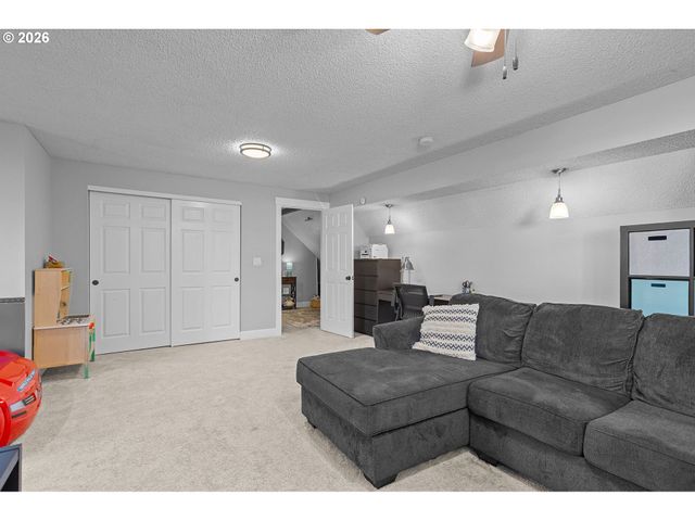 1434 Sw 5TH Pl, Gresham, OR 97080