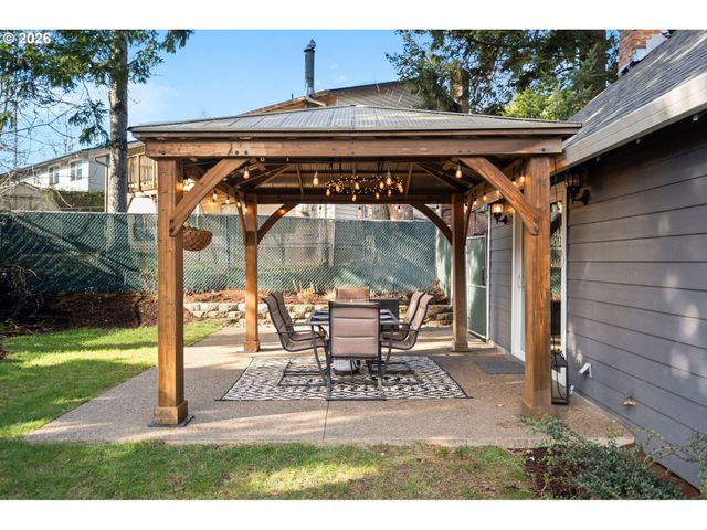 1434 Sw 5TH Pl, Gresham, OR 97080