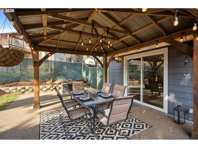 1434 Sw 5TH Pl, Gresham, OR 97080