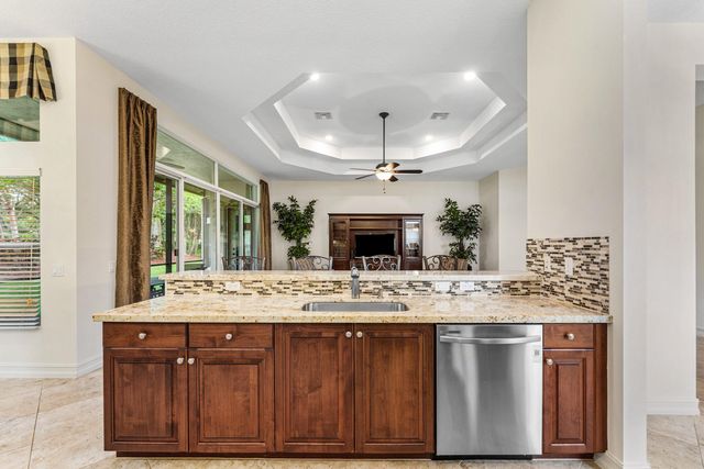 6968 Corning Circle, Boynton Beach, FL 33437