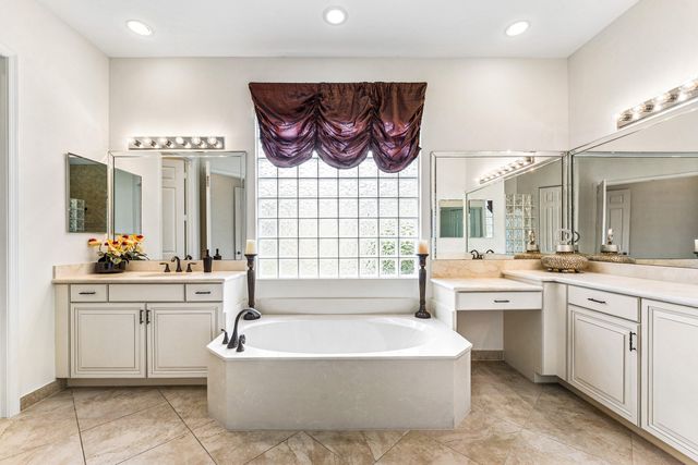 6968 Corning Circle, Boynton Beach, FL 33437