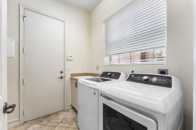 6968 Corning Circle, Boynton Beach, FL 33437