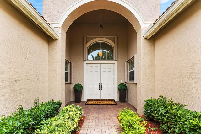 6968 Corning Circle, Boynton Beach, FL 33437