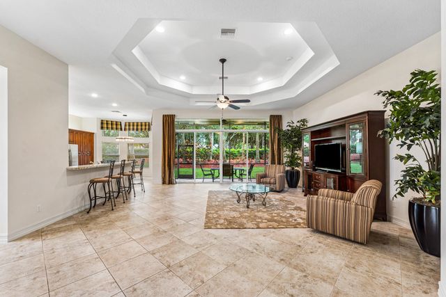 6968 Corning Circle, Boynton Beach, FL 33437