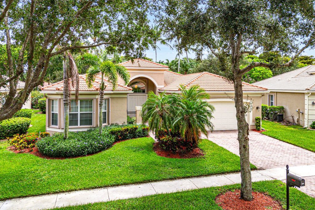 6968 Corning Circle, Boynton Beach, FL 33437