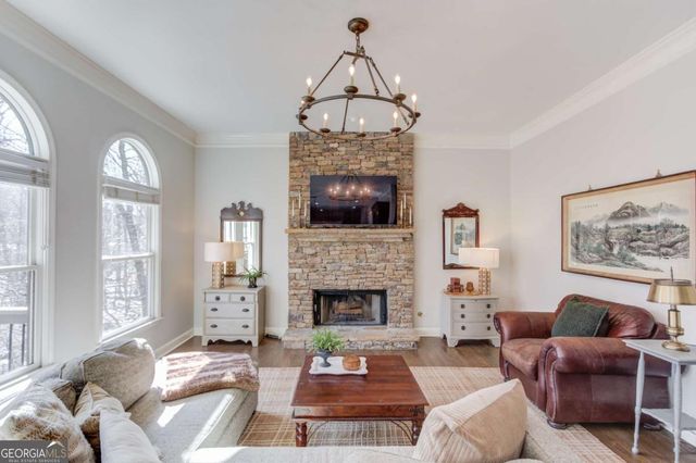 311 Spring Willow Drive, Sugar Hill, GA 30518