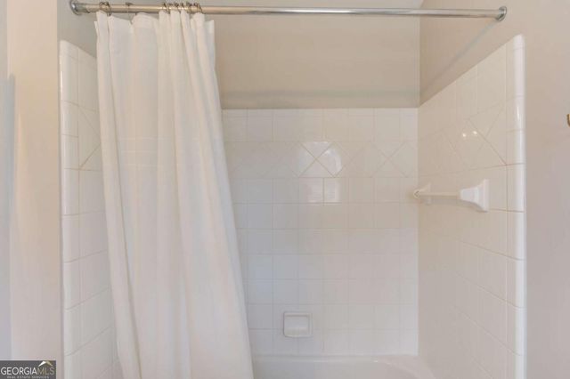 311 Spring Willow Drive, Sugar Hill, GA 30518