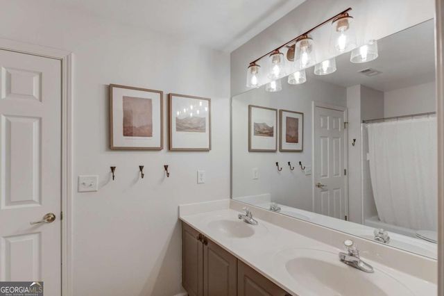 311 Spring Willow Drive, Sugar Hill, GA 30518