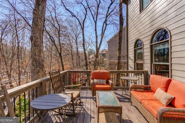 311 Spring Willow Drive, Sugar Hill, GA 30518