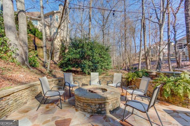 311 Spring Willow Drive, Sugar Hill, GA 30518