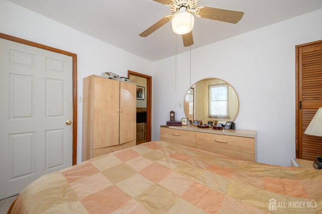 19 Skyland Avenue, Wanaque, NJ 07420