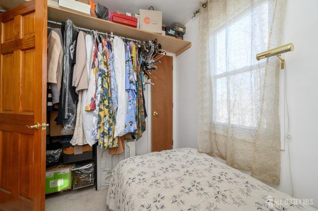 19 Skyland Avenue, Wanaque, NJ 07420