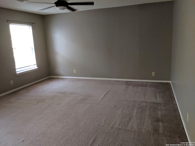 8518 Park Olympia, Universal City, TX 78148