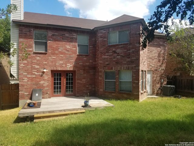 8518 Park Olympia, Universal City, TX 78148