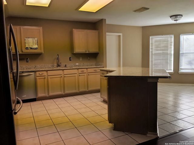 8518 Park Olympia, Universal City, TX 78148