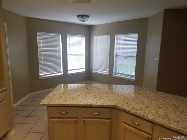 8518 Park Olympia, Universal City, TX 78148