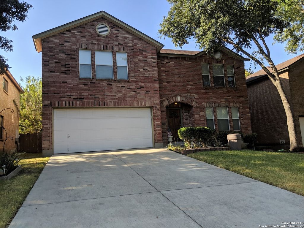 8518 Park Olympia, Universal City, TX 78148