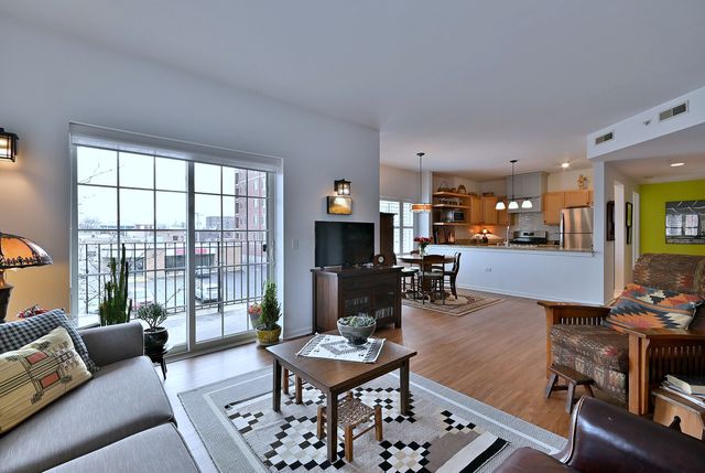 210 N Addison Avenue 301, Elmhurst, IL 60126