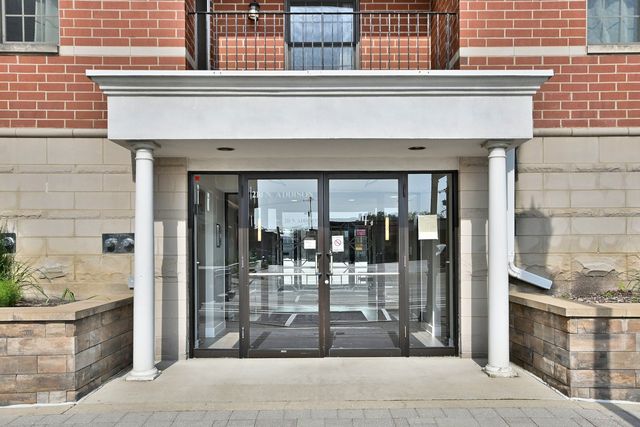 210 N Addison Avenue 301, Elmhurst, IL 60126