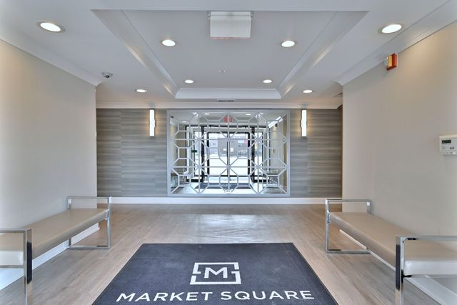 210 N Addison Avenue 301, Elmhurst, IL 60126