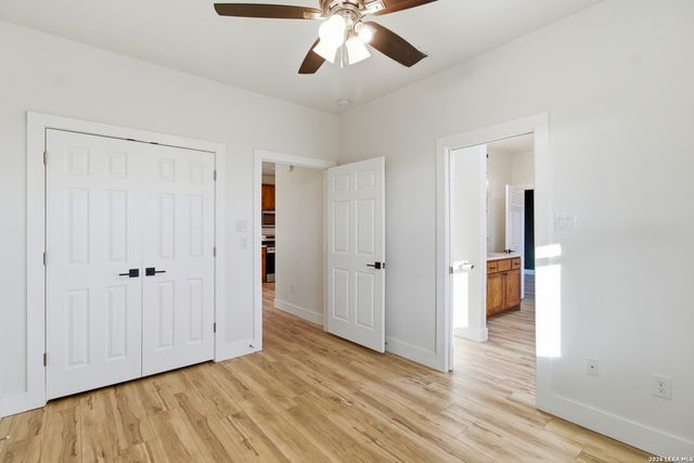 1909 Bear Springs, Pipe Creek, TX 78063