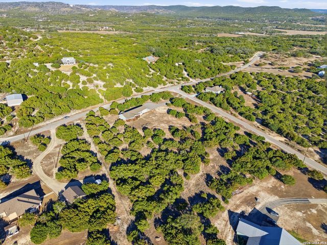 1909 Bear Springs, Pipe Creek, TX 78063