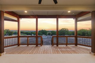1909 Bear Springs, Pipe Creek, TX 78063