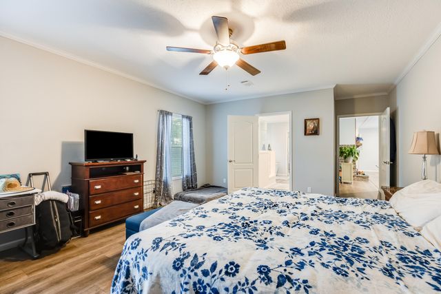 120 W Clover Lane, Defuniak Springs, FL 32433