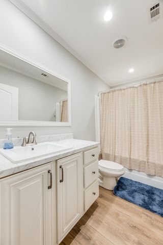 120 W Clover Lane, Defuniak Springs, FL 32433