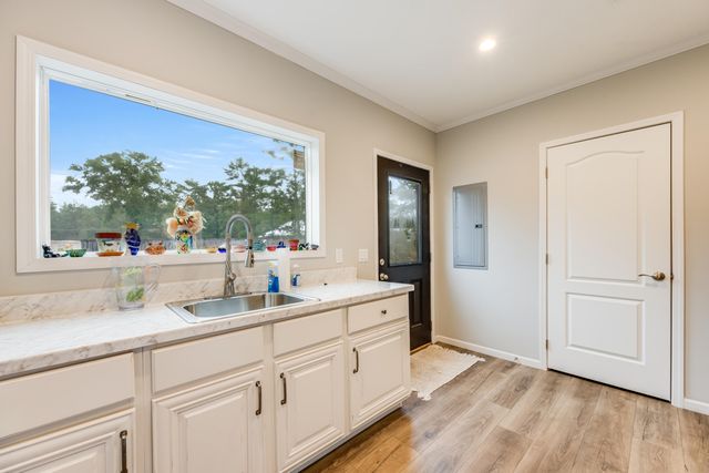 120 W Clover Lane, Defuniak Springs, FL 32433